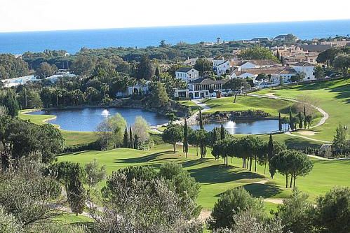 Santa Maria Golf Country Club Costa Del Sol Spanje Golfreizen Fairway Zee