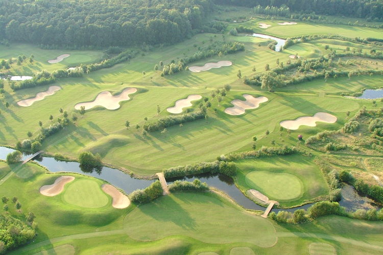 Lippstadt Golfbaan Duitsland Grensstreek Bovenaf.JPG