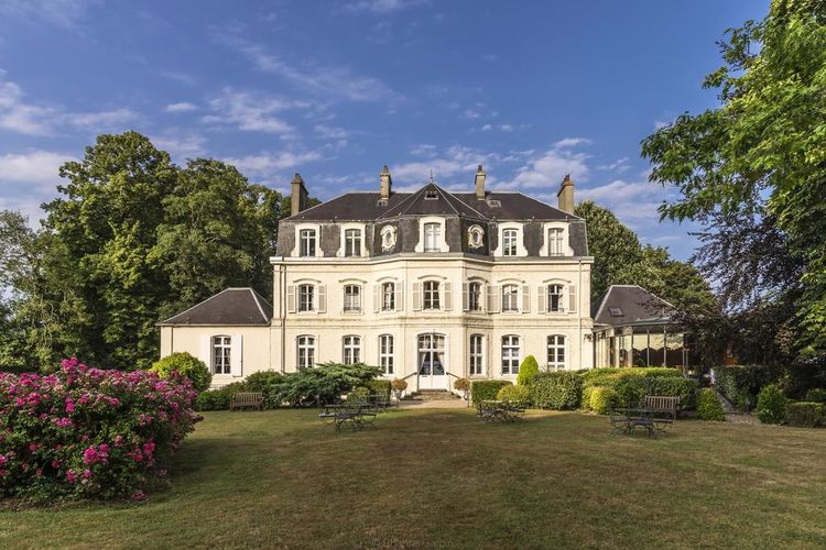 Hotel Chateau De Clery   Tuin En Aanzicht  Frankrijk   Golftime   Golfreizen