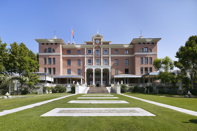 Villa_Padierna_Palace_Hotel_Spain_Hotel Facade