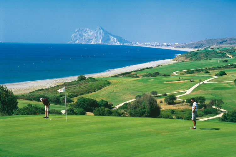 Alcaidesa Golf Spanje Costa Del Sol Links Golfers Putting