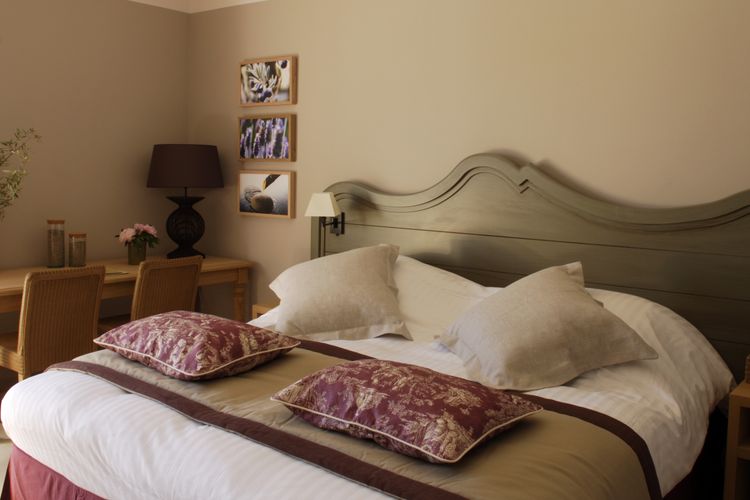 Domainedestendreol Frankrijk Cotedazur Hotelkamer Bed