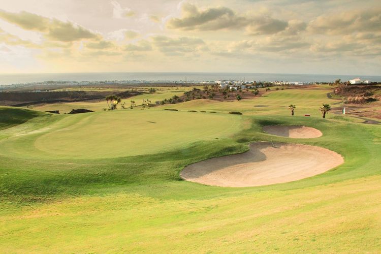 Lanzarote Golf Bekijk deze golfbaan op golftime.nl