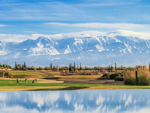 Al Maaden Golf Golfbaan Uitzicht