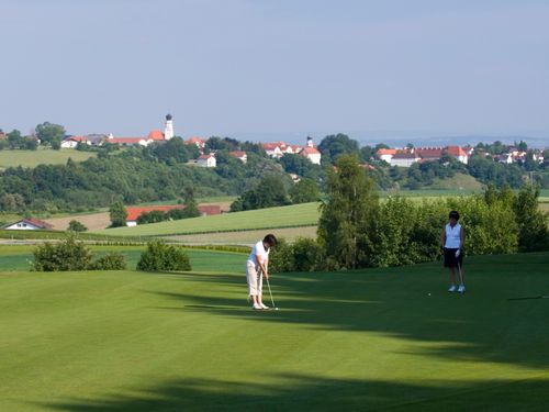 Quelness Golf Resort Duitsland Golfplatz Lederbach Uitzicht