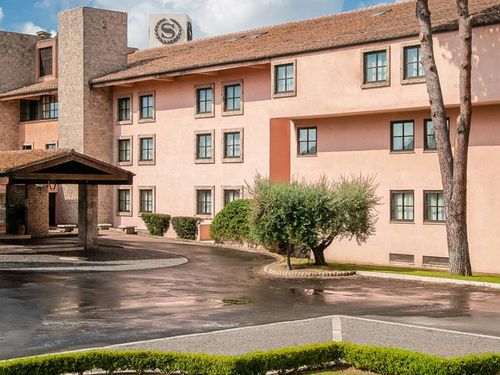 Accommodation Sheraton Golf Parco De Medici Hotel2