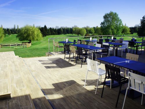Frankrijk Noordfrankrijk Hotel Domainedecrecy Terras 3
