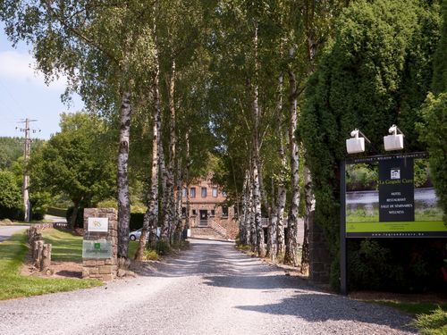 Hotel La Grande Cure Belgie Ardennen Oprijlaan
