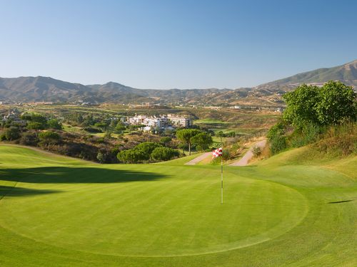 La Cala Golf Spanje Costa Del Sol Asia Green Hole1.JPG