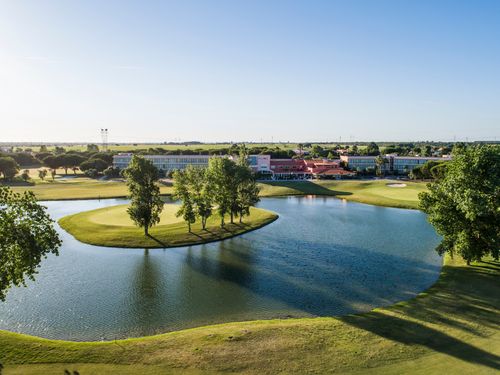Montado Golf Portugal Costa De Lisboa Hole 18.JPG