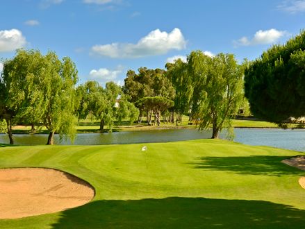 Novo Sanctipetri Golf Spanje Costa De La Luz Zuid Green