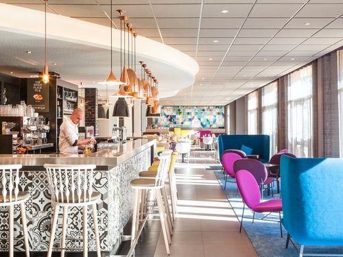 Novotel Le Golf National Bar