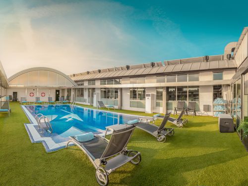 Sh_valencia_palace_piscina
