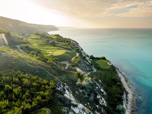 Thracian Cliffs Golf Bulgarije Fairway Green 2
