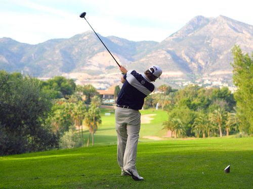 Torrequebrada Golf Spanje Costa Del Sol Teeshot Slothole.JPG