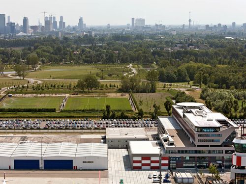 Wings Hotel Rotterdam Bovenaanzicht