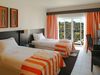 Hotel_twin_room_2
