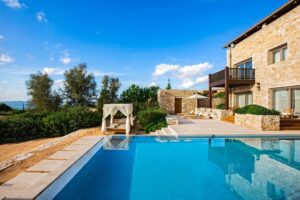The Romanos: 'Beste maanden golfen Costa Navarino The Romanos luxe resort